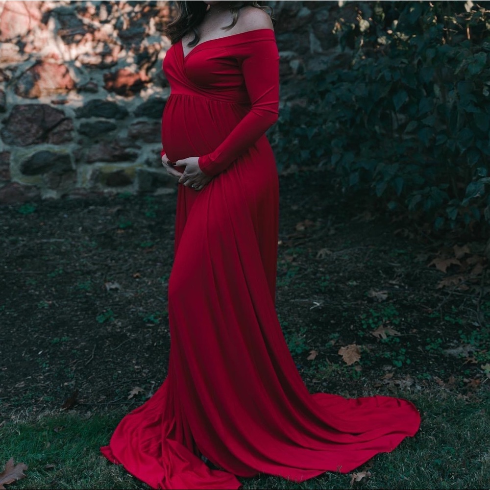 Red Gown - best used for dramatic photography